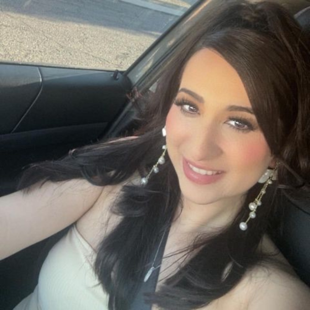 Meet your Posher, Yuli